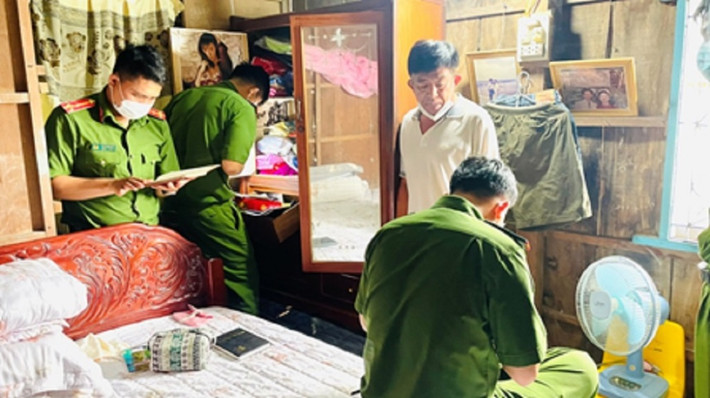 Cụ thể, Cơ quan Cảnh sát điều tra đã ra Quyết định khởi tố và Lệnh bắt bị can để tạm giam đối với Nguyễn Văn Võ (sinh năm 1968, nơi cư trú: ấp Bình Phú, xã Bình Thủy, huyện Châu Phú, tỉnh An Giang) về tội “Rửa tiền”, theo quy định tại khoản 3 Điều 324 Bộ luật Hình sự.