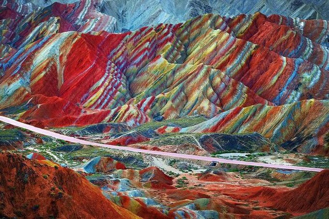Công viên địa chất Quốc gia Zhangye, Trung Quốc: Không chỉ là công viên quốc gia được UNESCO công nhận, đây còn là một trong những điểm đến tuyệt đẹp, nổi tiếng nhất tại Trung Quốc, thu hút đông đảo du khách trong và ngoài nước ghé thăm hàng năm.