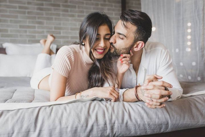 Nói như vậy để thấy, trong chuyện ân ái, nhất định cả hai phía đều phải chú ý đến sức khoẻ thể chất và tinh thần. Khi không được như ý, tốt nhất không nên chế giễu đối phương.