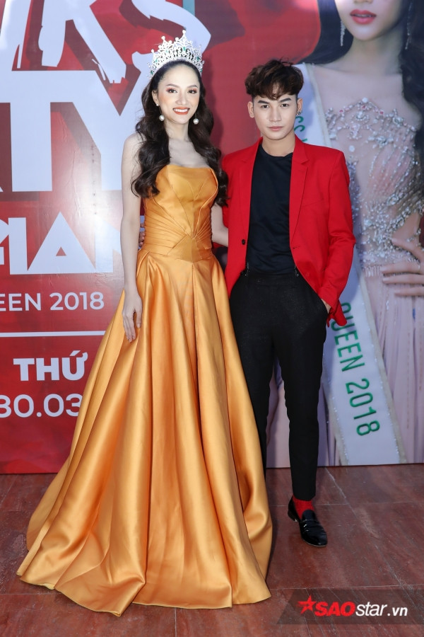Tối 30/1, Hương Giang tổ chức buổi tiệc thân mật để cảm ơn bạn bè, đồng nghiệp, những người hỗ trợ và đặc biệt là truyền thông đã giúp đỡ người đẹp có được chiến thắng tại cuộc thi Hoa hậu Chuyển giới Quốc tế 2018. Đến tham dự buổi tiệc còn không ít những nhân vật nổi tiếng của showbiz như: Ali Hoàng Dương, Lưu Thiên Hương, Lê Thiện Hiếu, Mỹ Duyên,…