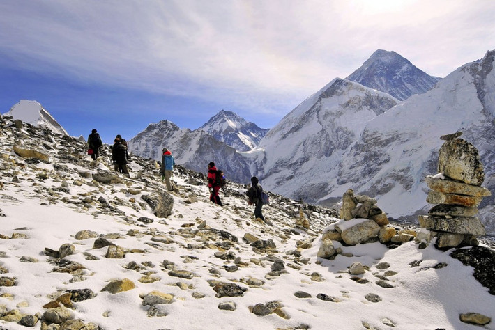 Himalayan Treks, Nepal. Nơi đây thu hút nhiều người leo núi ưa mạo hiểm tuy nhiên điều kiện thời tiết thù địch quanh năm với con người và địa hình thay đổi không thể đoán trước được khiến những con đường ở đây chôn vùi xác của nhiều người không chuẩn bị tốt thể chất và tinh thần cho cho những thời điểm khó khăn nhất. Nguồn: Lolwot