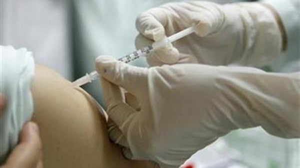 Để phòng ngừa lây nhiễm virus nguy hiểm chết người MERS-CoV, cần thực hiện rửa tay thường xuyên bằng xà phòng và dung dịch sát khuẩn. Che mũi và miệng khi ho và hắt hơi. Tránh tiếp xúc với mắt, mũi, miệng khi tay chưa được rửa sạch.