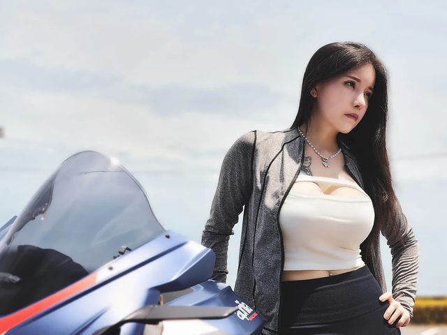 Quả nhiên, những hình ảnh trên sau khi được đăng tải đã vấp phải nhiều ý kiến chỉ trích, phản đối mạnh mẽ.