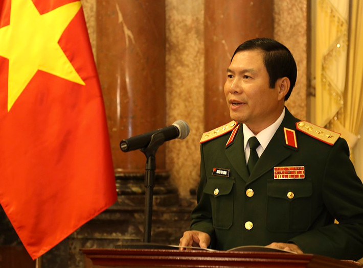Thượng tướng Nguyễn Tân Cương, sinh ngày 12/2/1966; quê quán: xã Tiên Ngoại, thị xã Duy Tiên, tỉnh Hà Nam.