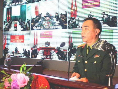 Tại Quân khu 2, Thiếu tướng Nguyễn Đăng Khải, Phó Tư lệnh, Tham mưu trưởng Quân khu được giới thiệu tham gia ứng cử đại biểu Quốc hội. Ảnh: Quân khu 2