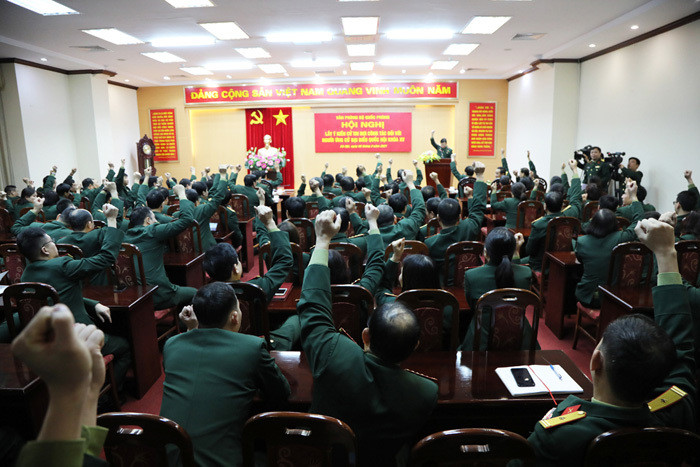 Trước đó, Thượng tướng Phan Văn Giang và Thượng tướng Nguyễn Tân Cương, hai Thứ trưởng Bộ Quốc phòng được giới thiệu tham gia ứng cử Đại biểu Quốc hội (ĐBQH) khóa XV với sự nhất trí cao.