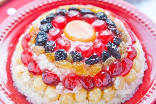 Bánh gạo Trung Quốc (ba bao fan): Loại bánh pudding ngọt ngào và hấp dẫn này thường được dùng làm món quà dịp đầu năm ở Trung Quốc. Nguyên liệu làm bánh gồm gạo nếp, trái cây khô, các loại hạt, và có thể được phủ một lớp syrup phía trên. Bánh tượng trưng cho sự may mắn và tiền tài, do cách phát âm loại bánh này còn có nghĩa là "kho báu".