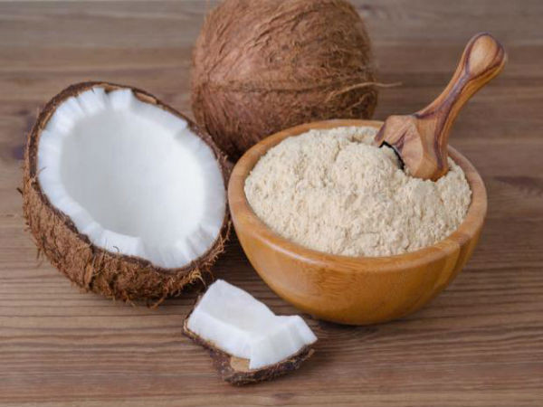 Bột dừa là thực phẩm lành mạnh tạo thêm hương vị dừa ngon cho thực phẩm của bạn - đặc biệt là các món nướng. 2 muỗng canh bột dừa chứa 5g chất xơ (trong khi chỉ chứa 2g chất béo và hầu hết là chất béo bão hòa). Quan trọng hơn cả là nó không chứa gluten. Các nghiên cứu đã chỉ ra rằng bột dừa có lợi cho những người mắc bệnh tiểu đường.