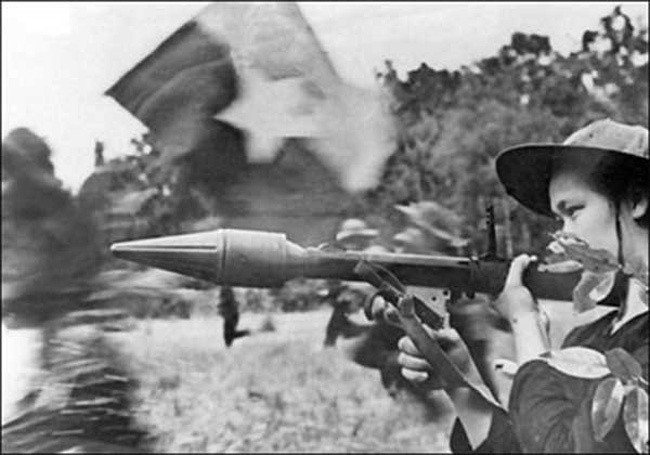 Cuộc tổng tiến công và nổi dậy Tết Mậu Thân 1968 đã làm phá sản chiến lược Chiến tranh cục bộ của Mỹ ở miền Nam, buộc phải ngồi vào bàn đàm phán ở Paris.