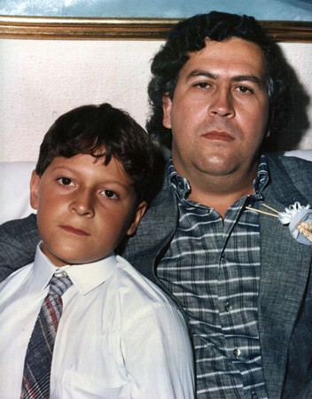 Juan Pablo Escobar (về sau đổi tên thành Sebastian Marroquin) khiến dư luận bị sốc khi tiết lộ sở thích kỳ lạ của của người cha Pablo Escobar.