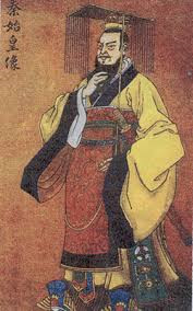 Trong thời gian sống ở Hàm Đan, Tần Thủy Hoàng bị nhiều người ức hiếp, dày vò đủ kiểu. Thêm nữa, sau khi Trang Tương Vương qua đời, mẹ của Tần Thủy Hoàng dan díu với Lã Bất Vi, Lao Ái.