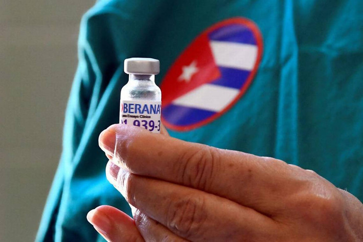 Soberana 2 của Cuba là vắc xin đầu tiên trên thế giới được tiêm cho trẻ 2 - 11 tuổi. Vào ngày 12/8, giới chức Cuba công bố dữ liệu ban đầu cho thấy “chỉ có 21.000 người” (hay 0,8%) trong số 2,5 triệu người được tiêm vắc xin Soberana 2 mắc COVID-19. Ngoài ra, chỉ 99 người tử vong, chiếm tỷ lệ 0,003%. Ngoài những vắc xin trên, AstraZeneca, Covaxin... đang tiến hành thử nghiệm cho nhóm đối tượng dưới 18 tuổi.