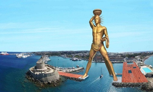 Là bức tượng cao nhất ở thời Hy Lạp cổ đại (với chiều cao 43m), tượng thần Mặt Trời này chỉ tồn tại 56 năm trước khi xảy ra trận động đất mạnh năm 226 trước Công nguyên khiến nó sụp đổ và vỡ thành nhiều mảnh. Trong số này, nhiều mảnh của bức tượng được đun chảy để đúc tiền xu, công cụ và vũ khí.