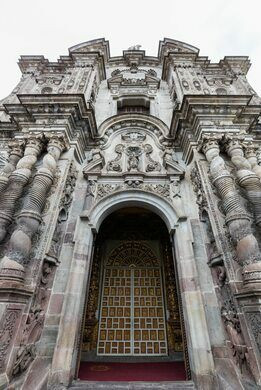 Chính vì vậy, La Compañía de Jesús trở thành một trong những nhà thờ đẹp nhất ở Quito cũng như ở Ecuador.
