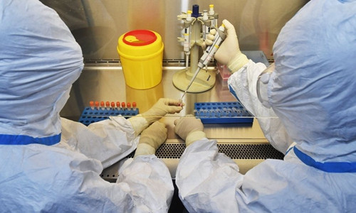 Ông Gao Fu - Giám đốc Trung tâm Kiểm soát và Phòng chống Dịch bệnh Trung Quốc (CDC) là tác giả chính của báo cáo cho biết một số loài động vật đã được phát hiện nguy cơ dễ mắc Covid-19 và virus Sars-CoV-2 có khả năng tiếp tục đột biến ở những động vật này ví dụ như loài chồn.