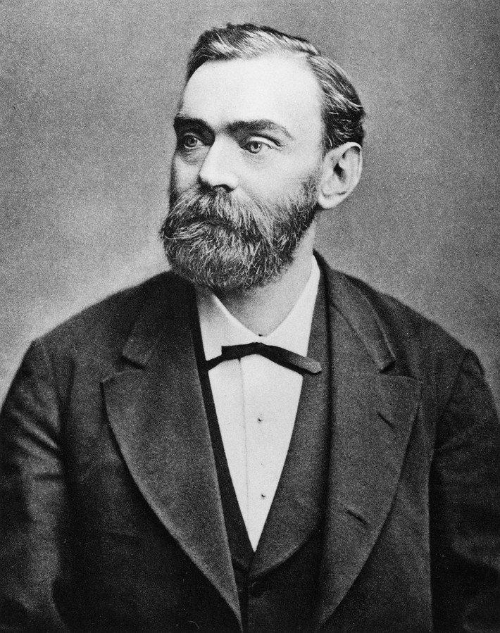 Cuộc đời và sự nghiệp của nhà khoa học Alfred Nobel khiến nhiều người ngưỡng mộ và thán phục. Ông cống hiến phần lớn cuộc đời cho khoa học và đạt tới đỉnh cao của sự nghiệp và danh tiếng.