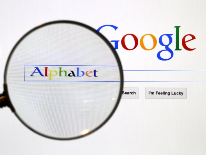 Việc Google đổi tên sang Alphabet là nỗ lực nhằm khẳng định tập đoàn này không chỉ là phát triển công cụ tìm kiếm, quảng cáo trên Internet mà còn là một "ông lớn" đầy tham vọng với các mục tiêu khác như sản xuất ôtô tự hành, công nghệ y tế.