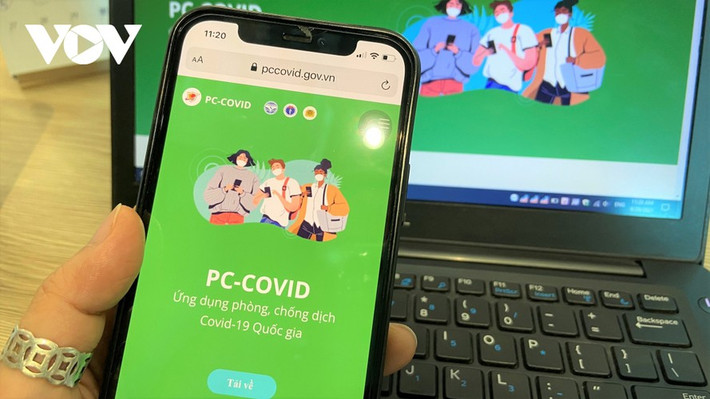 Trung tâm Công nghệ phòng chống Covid-19 quốc gia cho biết PC-Covid sẽ thay thế toàn bộ các ứng dụng trên. Sau khi cài và đăng nhập, dữ liệu từ các ứng dụng cũ sẽ hiển thị trên PC-Covid, không đòi hỏi người dùng khai báo lại từ đầu. Sau khi PC-Covid đi vào hoạt động, một số ứng dụng về phòng chống dịch của một số địa phương đã triển khai tiếp tục hoạt động. Ảnh: VOV.