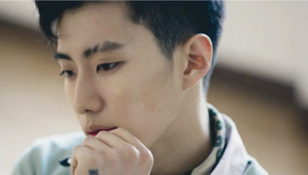 Nghệ sĩ hip hop Jay Park đã tới một bệnh viện thẩm mỹ để xin tư vấn vì theo anh nhiều tiêu chuẩn sắc đẹp ở Hàn Quốc không giống với tiêu chuẩn mặt nhỏ, mũi cao và mắt hai mí như ở Mỹ. Nhưng rồi chính nhờ giữ lại những nét thuần Hàn mà anh lại trở thành một nghệ sĩ nổi tiếng như ngày hôm nay.
