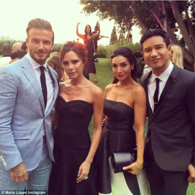 Victoria và David Beckham là hai trong số 200 khách mời tới dự đám cưới của Eva Longoria và Pepe.