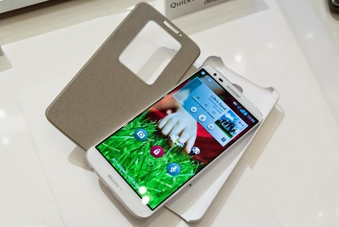 LG G2 Docomo: Đây một trong những mẫu smartphone xách tay Nhật Bản được ưa chuộng nhất tại Việt Nam trong năm 2014. Sản phẩm này cũng được nhà mạng Docomo đặt hàng sản xuất và phân phối tại thị trường Nhật Bản. Khi được xách tay về Việt Nam, LG G2 Docomo cũng tạo nên sức hút mạnh mẽ trên thị trường do có một mức giá khá tốt (giá khoảng 5,4 triệu đồng).
