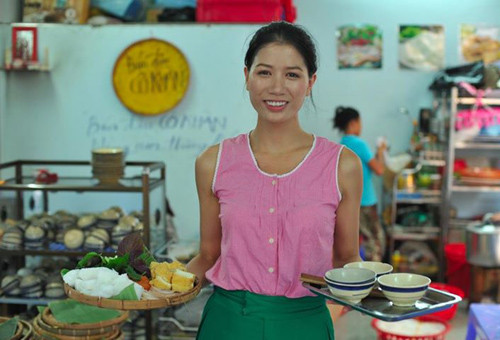 Quán bún đậu Cô Khàn - một trong hai quán ăn của Trang Trần - là quán bún đậu mắm tôm rất hút khách.