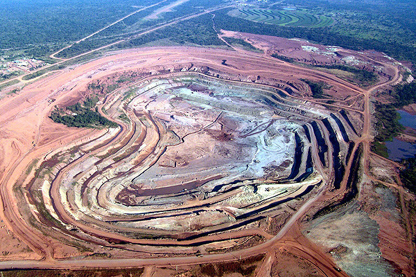 5. Catoca (Châu Phi): Catoca ở Angola là một mỏ kim cương châu Phi do công ty có tên Sociedade de Mineira Catoca sở hữu và điều hành mỏ.