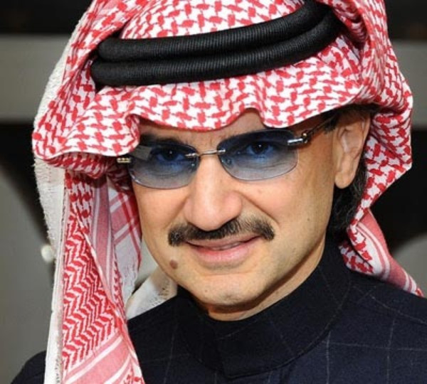 Ông là người nắm cổ phần kiểm soát trong tập đoàn Kingdom Holding Company của Ả Rập Saudi, sở hữu hàng loạt dự án bất động sản lớn ở nước này. Bên cạnh đó, ông cũng nắm giữ cổ phần trong nhiều công ty truyền thông Ả Rập, cũng như các khoản đầu tư vào các công ty đại chúng và tư nhân trên toàn cầu như Citigroup, Twitter…