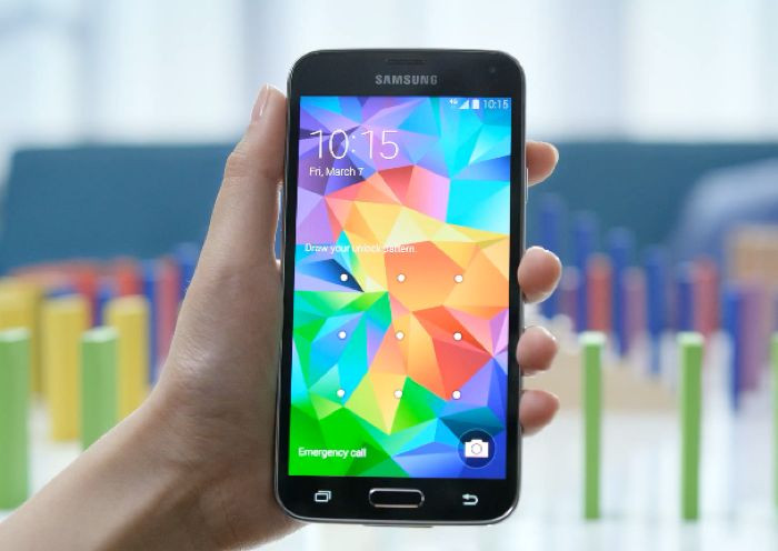 Samsung Galaxy S5: Sản phẩm này của Samsung cho thời gian sử dụng liên tục lên tới 10 giờ 57 phút.