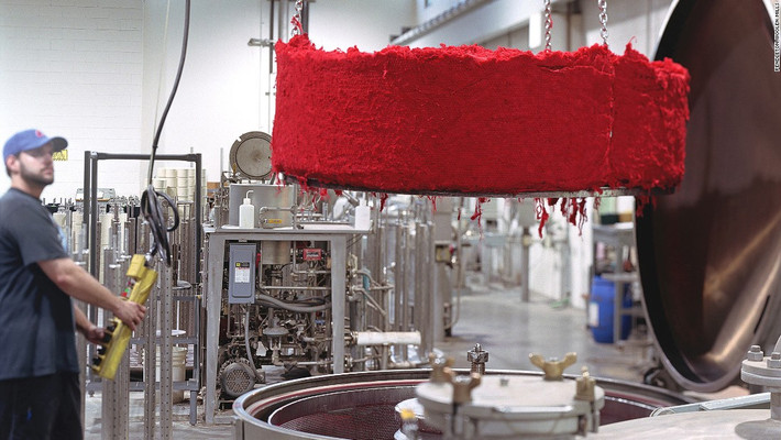 Thăm phân xưởng của Pendleton Woolen Mills - hãng dệt nổi tiếng nước Mỹ. Bạn có thể mua sắm quần áo và chăn tại cửa hàng và các cơ sở sản xuất của hãng dệt này trước khi ghé vào nhà máy. Vé tham quan ở đây hoàn toàn miễn phí.
