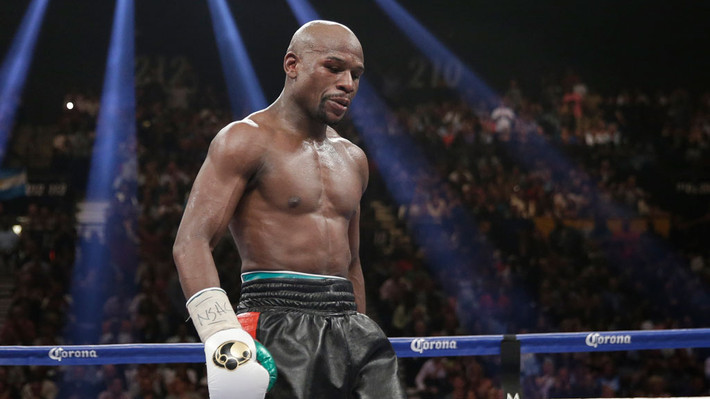 Tay đấm Floyd Mayweather vẫn là "Độc cô cầu bại" trong làng quyền Anh thế giới sau khi thắng trong trận so găng trị giá 300 triệu USD với tay đấm Manny Pacquiao hôm 2/5 vừa qua. Theo tạp chí Forbes thống kê năm 2014, tay đấm Floyd Mayweather có tổng tài sản từ 280-300 triệu USD, là một trong những vận động viên thể thao giàu nhất thế giới.