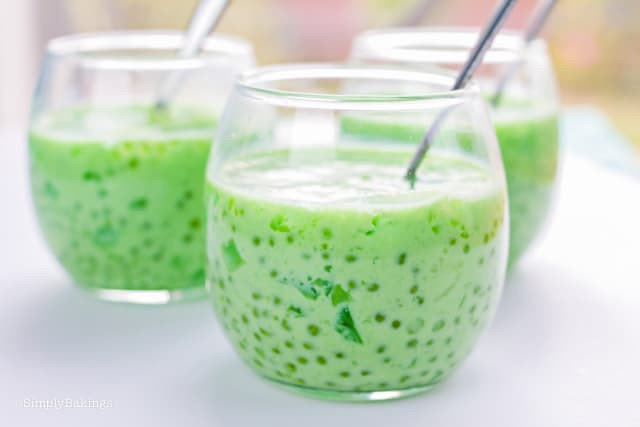 Buko Pandan: Đây là món ăn vặt phổ biến ở Philippines có độ ngon bất ngờ. Chỉ với 5 nguyên liệu dễ tìm, người Philippines đã có thể tạo ra món tráng miệng có vị ngon hoàn hảo.