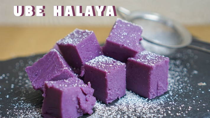 Bánh Ube Halaya: Món bánh Ube Halaya có một màu đặc trưng tím ngắt rất đẹp mắt. Để làm bánh Ube Halaya thì ngoài nguyên liệu chính là khoai lang tím, người Philippines còn sử dụng thêm kem, sữa đặc, nước cốt dừa, bơ, đường... Đặc biệt, món này thường được phục vụ lạnh nên ăn càng ngon vị hơn. Ảnh: Internet.