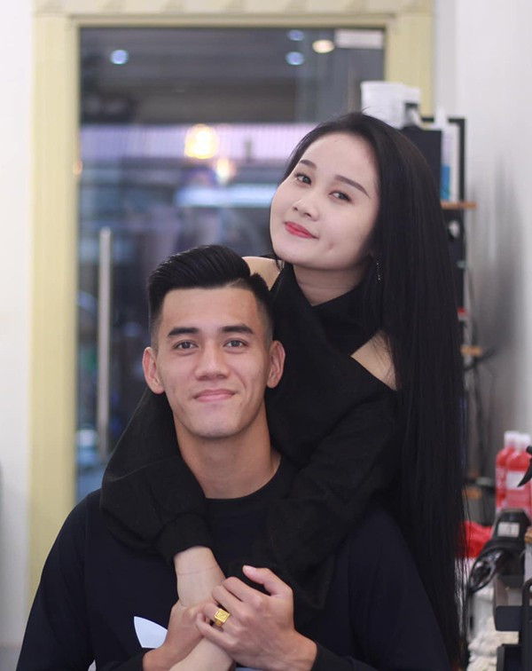 Ngọc Quyên không chỉ xinh đẹp mà còn sở hữu gu thời trang sành điệu, gợi cảm.