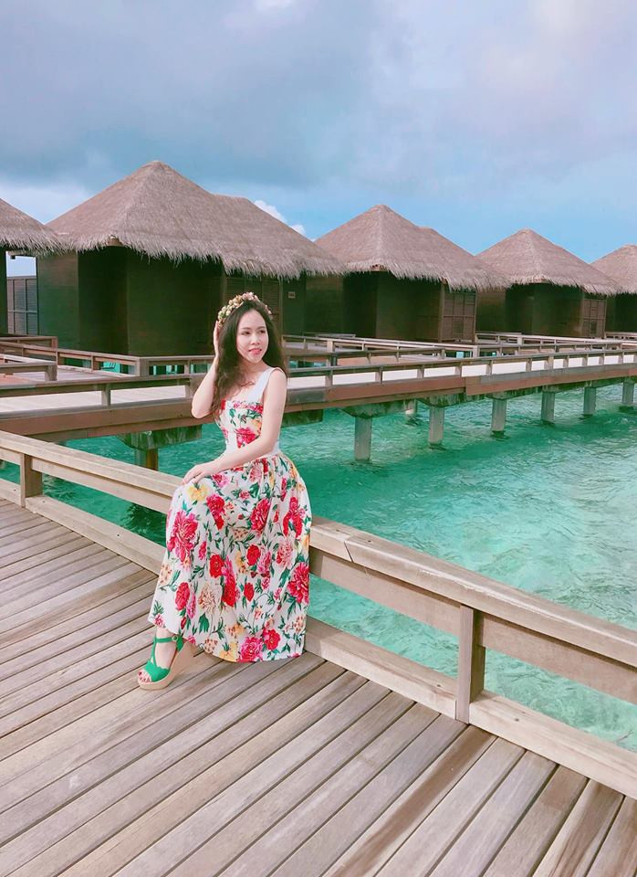 Diễn viên nữ Trương Phương sinh năm 1987 tại Hà Nội, cô từng được mệnh danh là "diễn viên nữ lùn nhất việt Nam" bởi cô chỉ cao 1m51. Dù sở hữu chiều cao rất khiêm tốn, cô vẫn thường xuyên tự tin với những kiểu váy dáng dài.