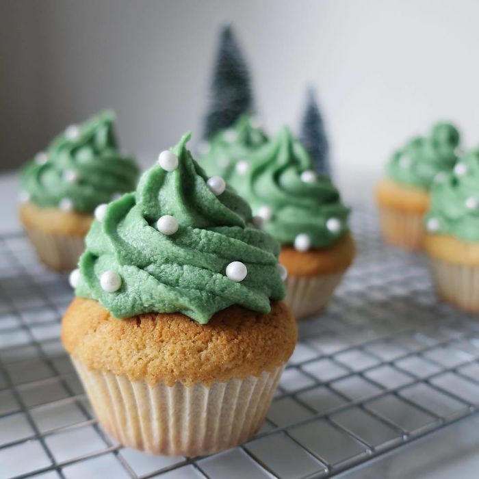 Bánh hình cây thông Noel rất được ưa chuộng dịp này.