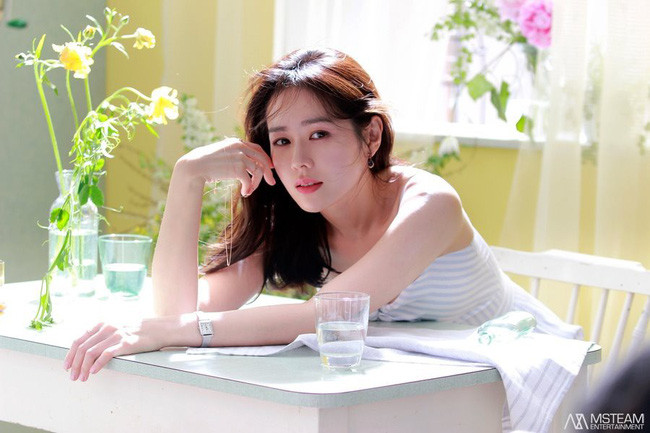 Ở tuổi 38, nữ diễn viên này vẫn giữ được vóc dáng nóng bỏng và trẻ trung như gái đôi mươi.