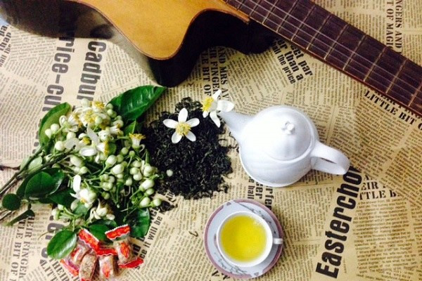 Hoa bưởi dù không dùng trực diện để nấu món ăn nhưng dùng để làm ướp trà thì lại cực kì tuyệt vời. Trà bông bưởi không những thơm ngon, lôi cuốn mà còn giúp thanh lọc cơ thể, giảm stress hiệu quả. Ảnh: Internet. Video "Chế biến món ngon từ nấm đông cô". Nguồn: VTC.