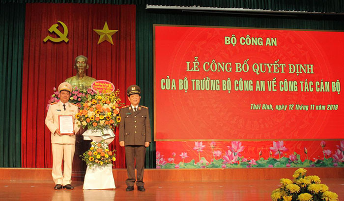 Như vậy đến thời điểm này, chỉ trong năm 2020, cũng là 1 năm, đại tá Nguyễn Thanh Trường giữ chức vụ Giám đốc Công an tỉnh Thái Bình, lực lượng công an đã triệt phá nhiều ổ nhóm tội phạm, trong đó có 3 trùm giang hồ khét tiếng. Ngoài Chúc “Nhị”, trước đó, hai trùm giang hồ đã bị xộ khám là Thái “Lâm” và “Đường “Nhuệ”.