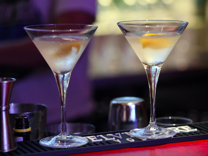 Cựu Tổng thống Herbert Hoover mắc bệnh viêm phổi nên ông chỉ uống cocktail.