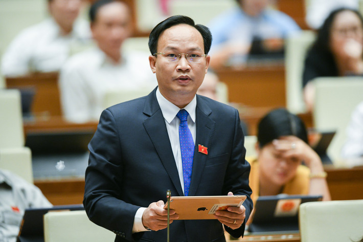 Đại biểu Phạm Văn Thịnh – Đoàn Bắc Giang: “Cần hết sức hạn chế cơ chế thỏa thuận nhận chuyển nhượng quyền sử dụng đất nông nghiệp để thực hiện các dự án có sử dụng đất theo quy hoạch, kế hoạch sử dụng đất.”.