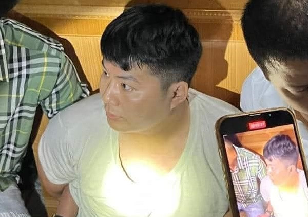 Được biết, đối tượng Phạm Đức Anh sinh ra trong gia đình có 5 anh em, đã có vợ con, chưa có tiền án, tiền sự và tại địa phương chưa phát hiện biểu hiện vi phạm pháp luật.