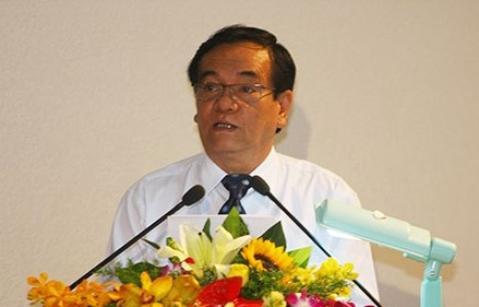 Với phương thức thủ đoạn nói trên, năm 2007, trước khi UBND tỉnh Đồng Nai phê duyệt Dự án Xây dựng Bệnh viện Đa khoa Đồng Nai, lợi dụng mối quan hệ, bà Nhàn đã nhờ Trần Đình Thành - Bí thư Tỉnh ủy giới thiệu, đặt vấn đề với Đinh Quốc Thái - Phó Chủ tịch (sau là Chủ tịch UBND tỉnh Đồng Nai) và Bồ Ngọc Thu - Giám đốc Sở Kế hoạch và Đầu tư, cùng lãnh đạo các sở, ngành của tỉnh Đồng Nai, đồng thời đề nghị Phan Huy Anh Vũ - Chủ đầu tư dự án này tạo điều kiện cho Công ty AIC tham gia, trúng thầu.