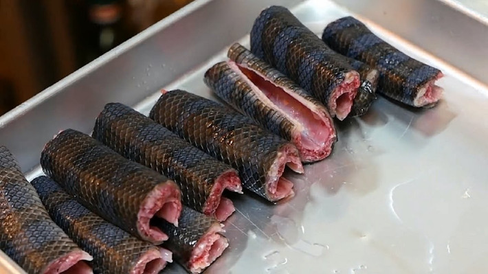 Dùng bữa bên trong nhà hàng này khiến du khách cảm giác như đến một nhà người quen để dùng bữa.