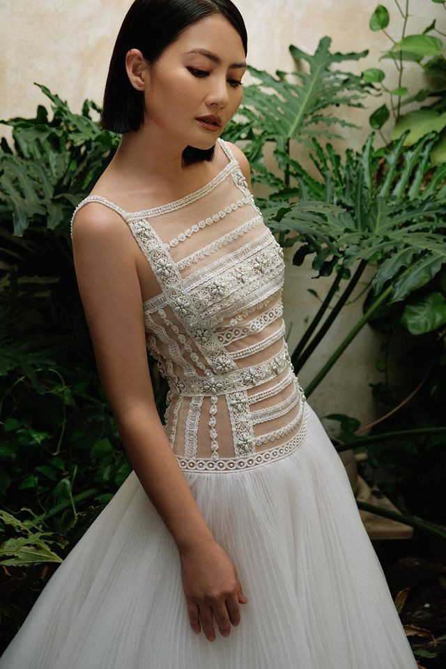 Mặc dù từ lâu đã là bà mẹ một con sở hữu nhan sắc đáng ngưỡng mộ nhưng công chúng vẫn không thể ngờ rằng Ngọc Lan lại có phong cách thời trang nóng bỏng và táo bạo đến như vậy.