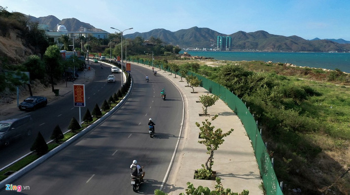 Tháng 2/2018, Sở Kế hoạch và Đầu tư tỉnh Khánh Hòa ra quyết định chấm dứt hoạt động, thu hồi dự án Nha Trang Sao. Lý do, dự án vi phạm nghiêm trọng tiến độ thi công, nhiều lần bị xử phạt các vi phạm lấn biển và chậm tiến độ.