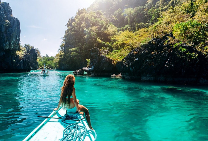 Đi không tìm hiểu: Philippines là một trong những quốc gia bị đánh giá bất ổn nhất thế giới. Điều này có thể đúng với một số vùng như Mindanao, tuy nhiên, không thể đánh đồng tất cả. Bạn nên học cách du lịch thông minh, tìm hiểu trước nơi mình sẽ đến và văn hóa bản địa. Du khách cũng cần học thêm một số từ địa phương để trao đổi với người dân. Họ sẽ rất thích thú nếu các vị khách nước ngoài sử dụng tiếng bản địa. Ảnh: Real Gap.