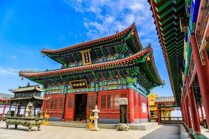 Núi Lão Quân có không khí rất trong lành, cảnh sắc mỗi mùa có một vẻ đẹp riêng, đặc biệt ấn tượng vào tháng 10 khi bắt đầu có tuyết rơi. Đáng tiếc, khách nước ngoài lại không thể truy cập nơi này. Ảnh: IT.