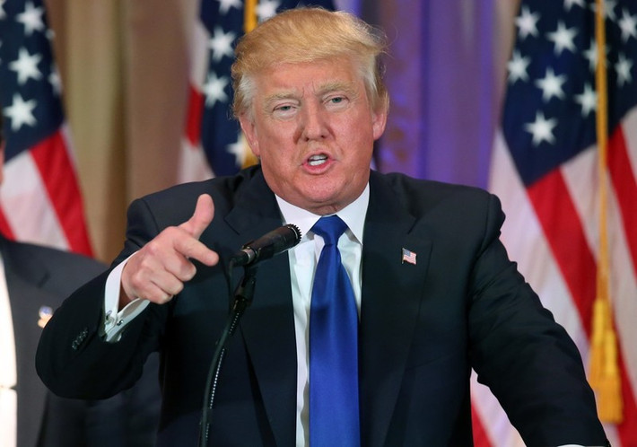 Ông Donald Trump ở trong hầm ngầm khoảng một giờ trước khi được đưa trở lại mặt đất. Theo một nguồn tin thực thi pháp luật, cựu Đệ nhất phu nhân Melania Trump và con trai Barron cũng được đưa xuống hầm ngầm cùng Tổng thống. Ảnh: LAT.