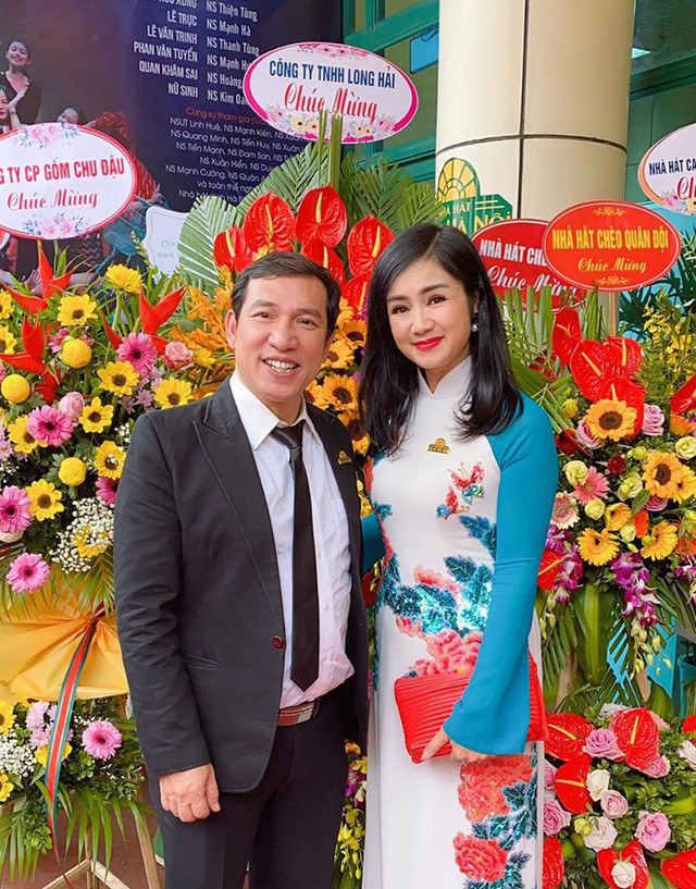 Hiện tại, NSND Thu Hà đang là quân số Nhà hát kịch Hà Nội, năm nay nữ diễn viên "Lá ngọc cành vàng" đã bước sang tuổi U50 nhưng chị vẫn giữ được nét đẹp sang trọng và trẻ trung.